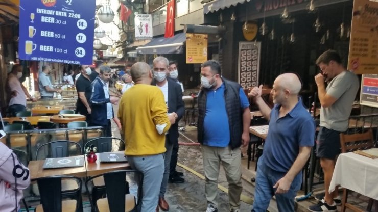 Beyoğlu Balık Pazarı’nda yangın paniği