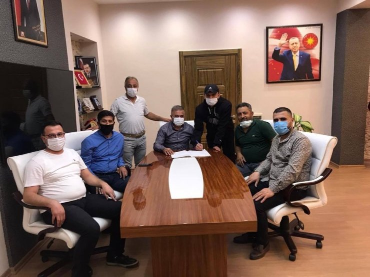 Develispor Ahmet İzgi ile sözleşme imzaladı