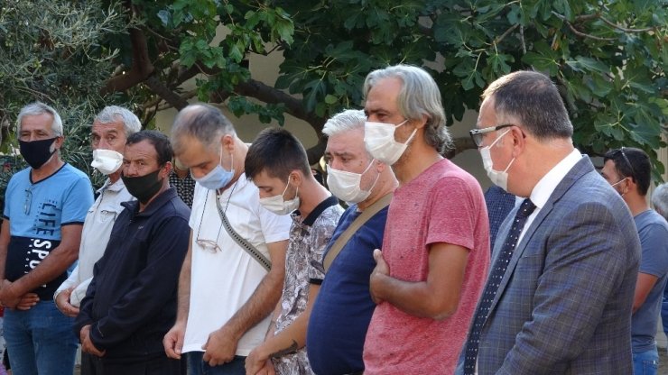 Elektrik akımına kapılarak ölen çocuk toprağa verildi