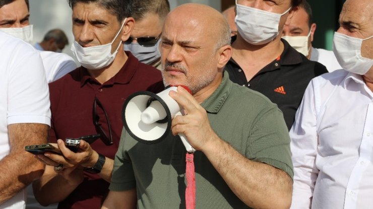 Antalya Büyükşehir Belediyesi önündeki grev, 445 gündür devam ediyor