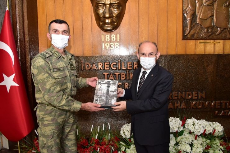 Tümgeneral Tayanç’tan Vali Karadeniz’e ziyaret