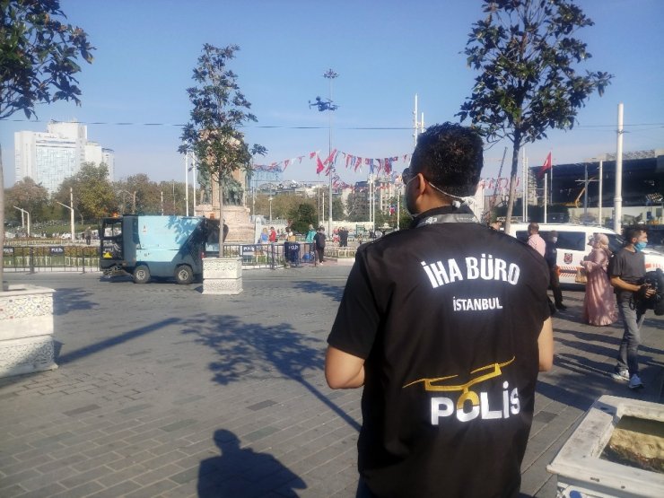 Taksim’de turistlere yönelik korona virüs denetimi