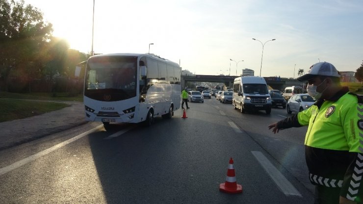 İstanbul Maltepe’de servis araçları denetlendi
