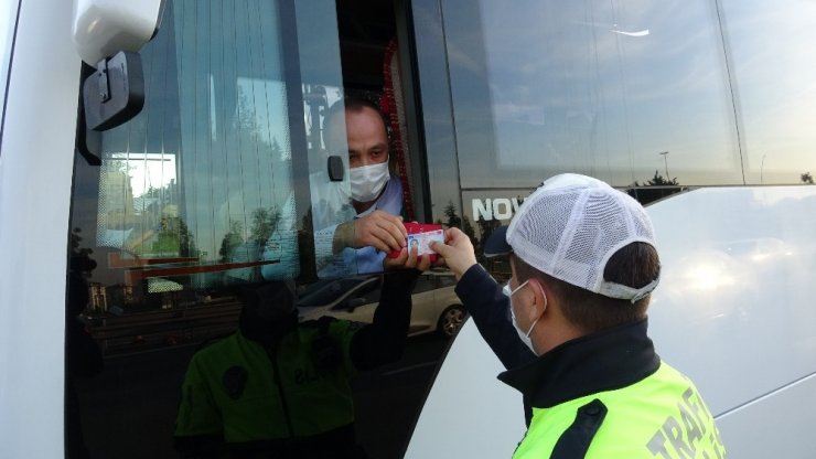 İstanbul Maltepe’de servis araçları denetlendi