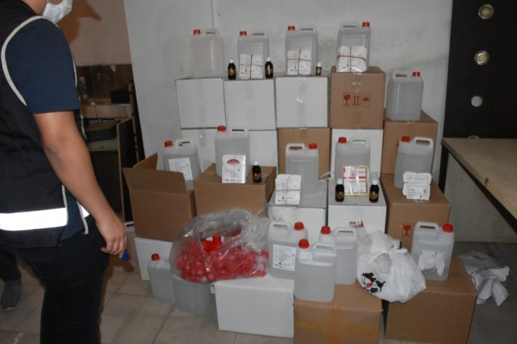 İzmir’de sahte alkol satışlarında kilit isim yakalandı