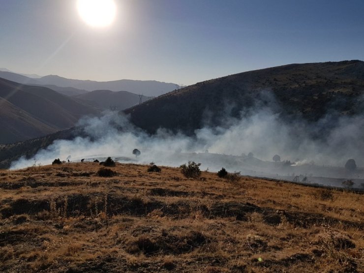 Sarız’da ormanlık alanda yangın çıktı