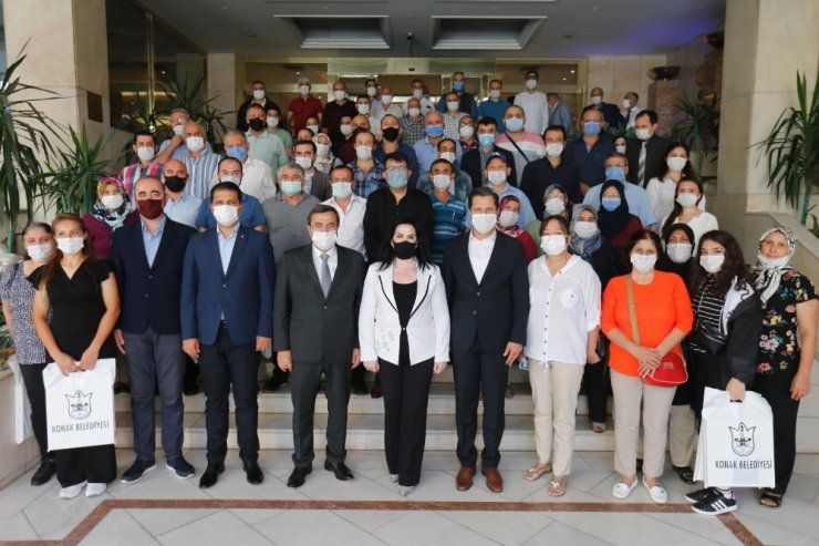 Apartman görevlilerinin sesi Konak’tan duyuruldu