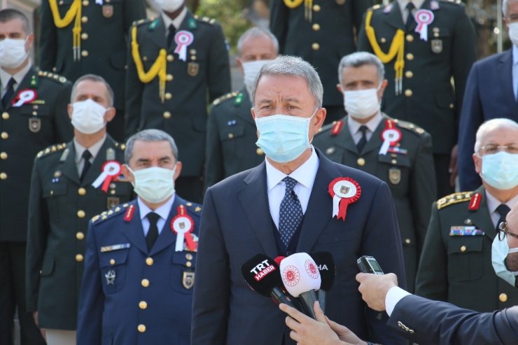 Bakan Akar’dan Oruç Reis açıklaması: "İhtiyaç çerçevesinde gerekli refakat ve korumayı sağlayacağız"