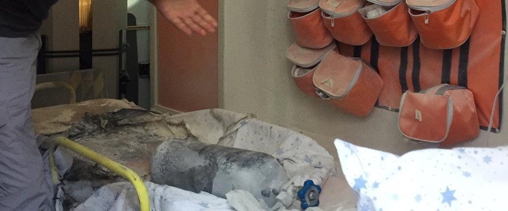 Oksijen tüpü alev aldı! Ambulans az daha patlıyordu