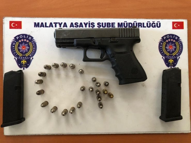 Malatya’da ruhsatsız silah taşıyan 5 kişi gözaltında