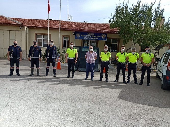 Sandıklı’da yangın söndürme eğitimleri devam ediyor