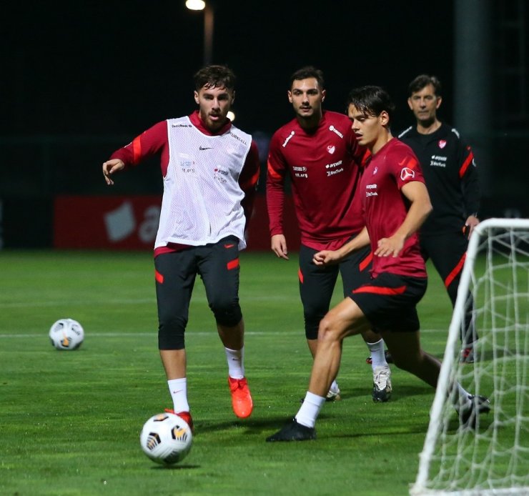 A Milliler, Sırbistan maçı hazırlıklarına başladı