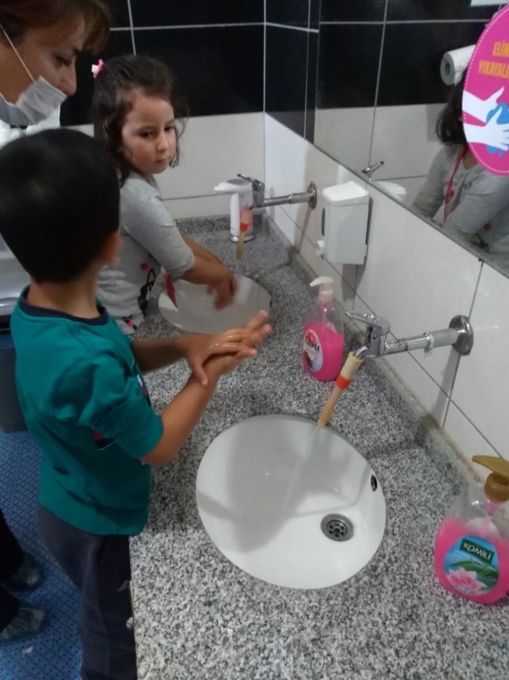 Yıldırımlı miniklere hijyen eğitimi