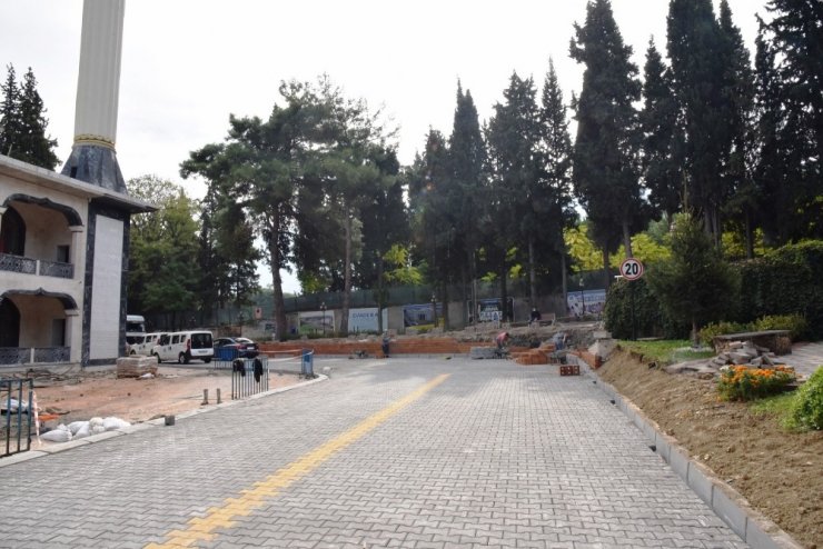 Yunusemre Belediye Meydan Projesinde çalışmalar yoğunlaştı