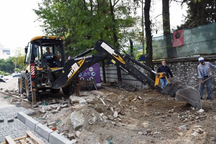 Yunusemre Belediye Meydan Projesinde çalışmalar yoğunlaştı