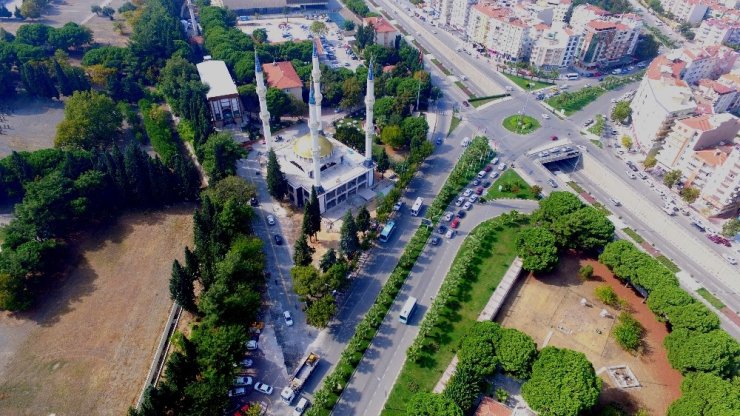 Yunusemre Belediye Meydan Projesinde çalışmalar yoğunlaştı