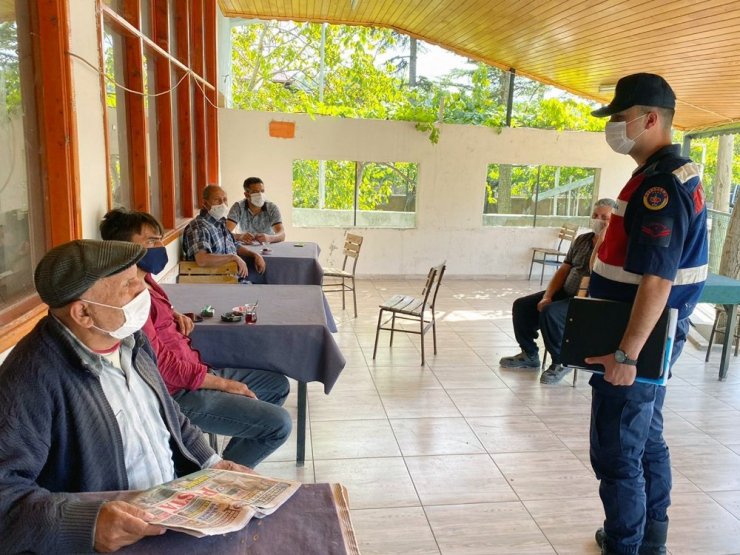Adana’da 6 kişiye 5 bin 400 TL maske cezası