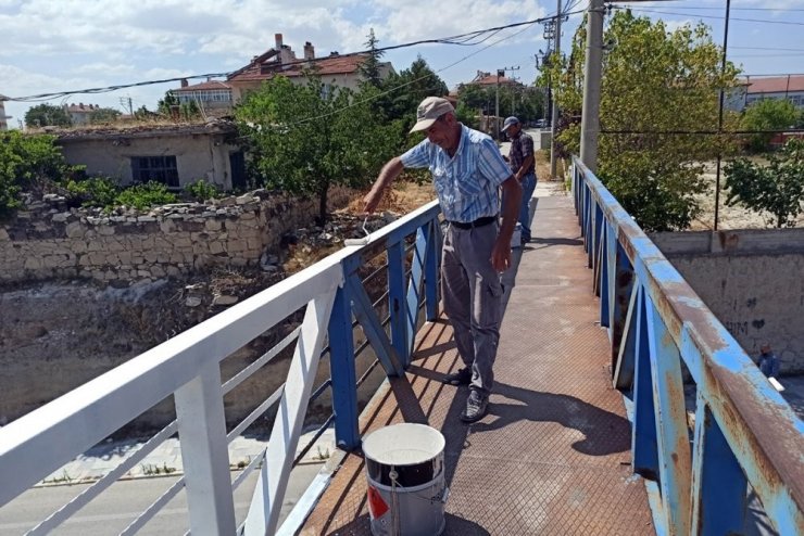 İscehisar’da üst geçit ve elektrik trafolarında restorasyon çalışması