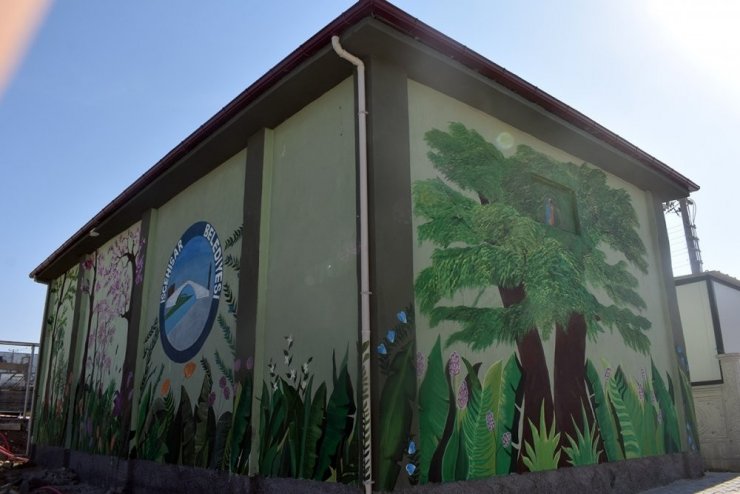 İscehisar’da üst geçit ve elektrik trafolarında restorasyon çalışması