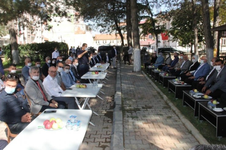 AK Parti heyetinden 3 ilçede toplantı