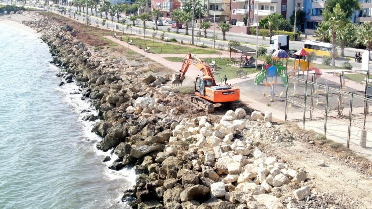 Gültak, Karaduvar’daki sahil düzenleme çalışmalarını inceledi