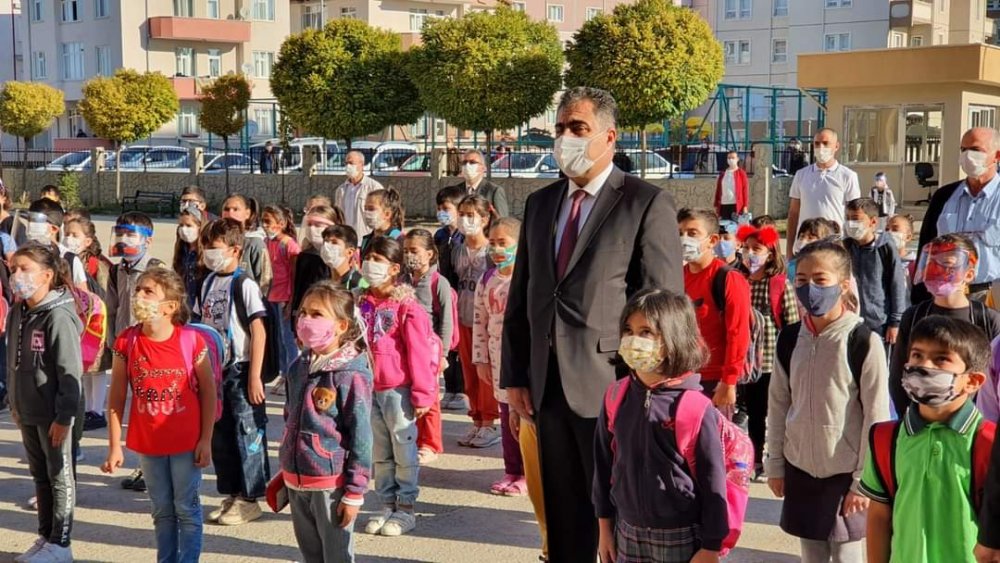 Başkan Ertaş miniklerin mutluluğuna ortak oldu!