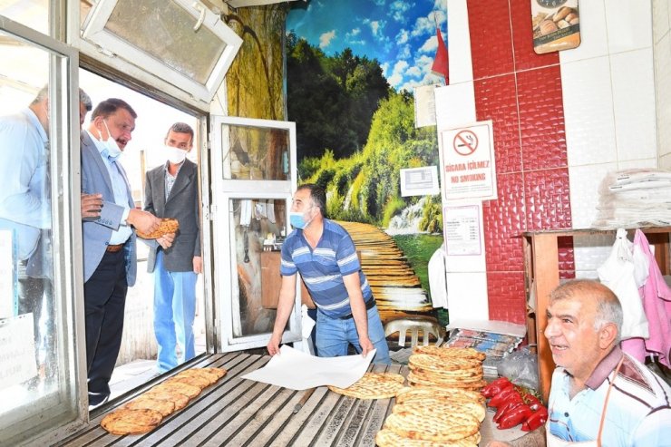 Başkan Gürkan, Akçadağ’da esnaf ve vatandaşlarla bir araya geldi