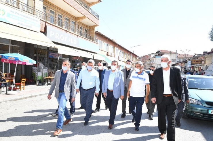 Başkan Gürkan, Akçadağ’da esnaf ve vatandaşlarla bir araya geldi