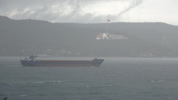 Çanakkale Boğazı sis nedeniyle tek yönlü gemi trafiğine kapatıldı