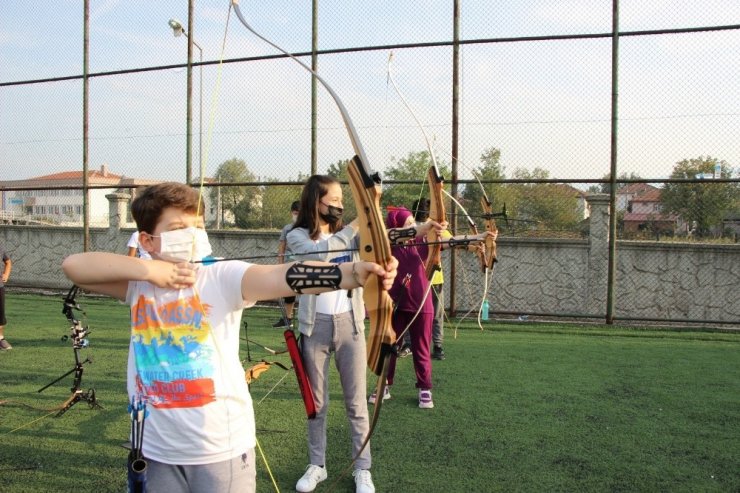 Düzce’de okçuluk kursları başladı