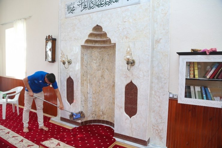 Erdemli Belediyesi’nin camilere desteği sürüyor