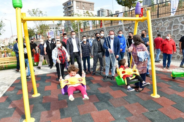 Çiğli’de Hasan Ali Yücel Parkı törenle açıldı