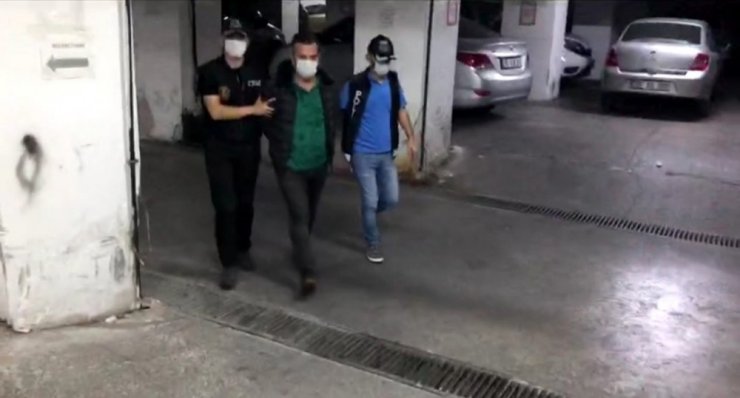 İzmir’de FETÖ operasyonu: 89 gözaltı