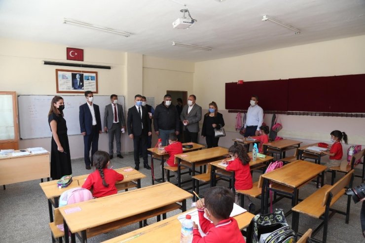 Gelecek nesiller pırıl pırıl gülsün diye