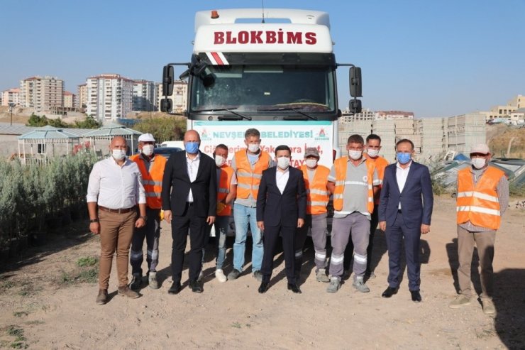 Nevşehir Belediyesi, Hatay’a bir tır fidan gönderdi