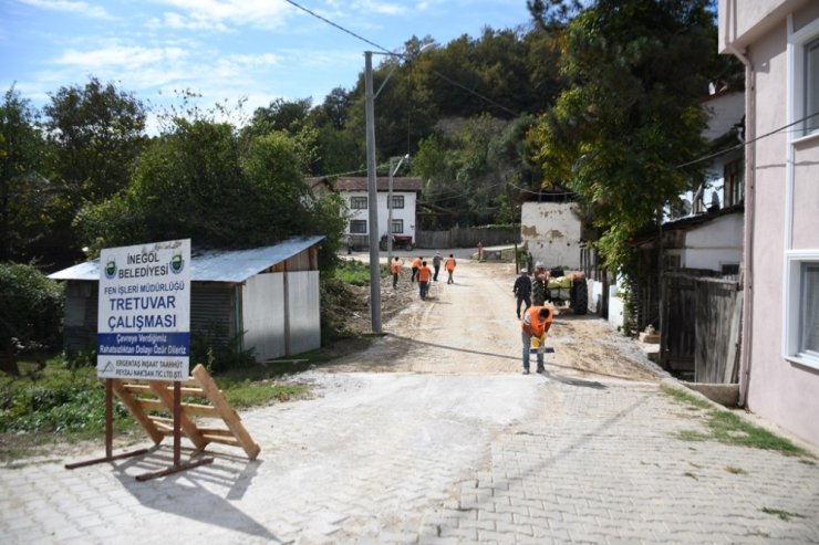 Hacıkara yollarına parke taşı