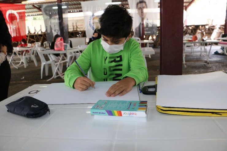 Kartal Belediyesi Sanat Akademisi resim kursu sınavı sıkı önlemlerle yapıldı