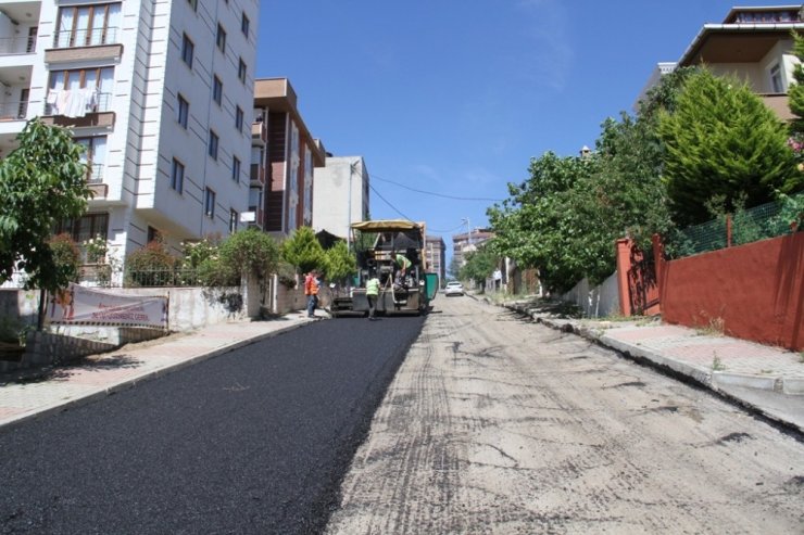 Kartal’da 65 bin ton asfalt serimi gerçekleşti