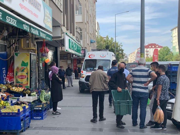 82 yaşındaki adam önce tartıştığı eşini sonra kendini vurdu