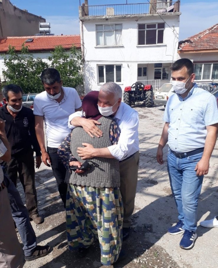 Saruhanlı Belediyesi Büyükbelen’de yaraları sardı