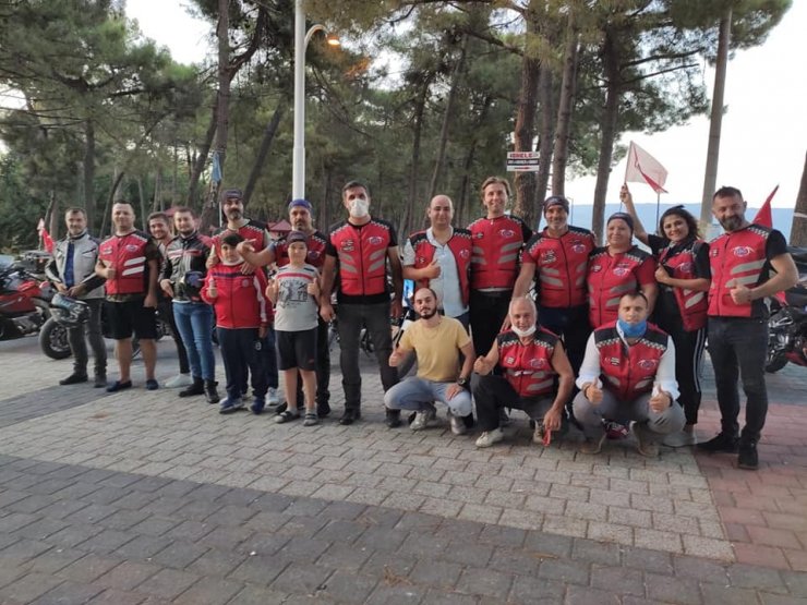 Motorcular göldeki çekilmeye dikkat çekti