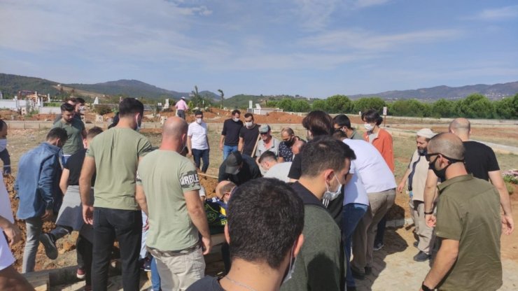 Kanserden ölen liseli genç son yolculuğuna uğurlandı