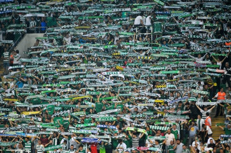 Teksas Bursasporlular Derneği, Hatay için gerçekleştirilen kampanyaya kayıtsız kalmadı