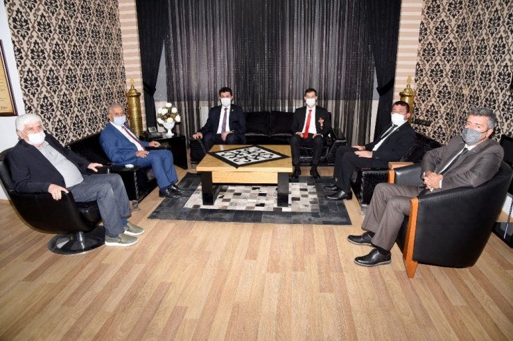 Başkan Zeybek: “Şehit yakınları ve gazilerimiz milletimizin ve devletimizin göz bebeğidir”