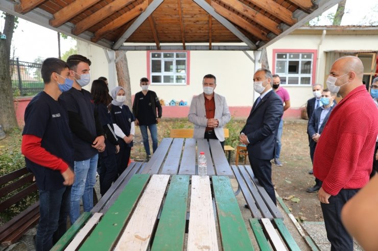 Tarihî mektep, eski ihtişamına kavuşuyor