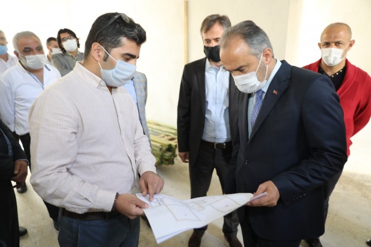 Tarihî mektep, eski ihtişamına kavuşuyor