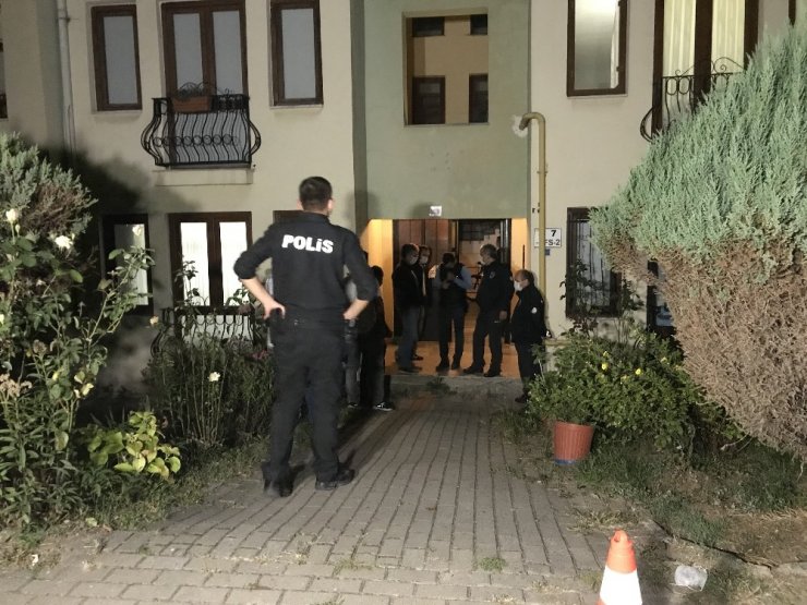 Kız arkadaşını kalbinden vurarak öldüren şahıs intihar etti