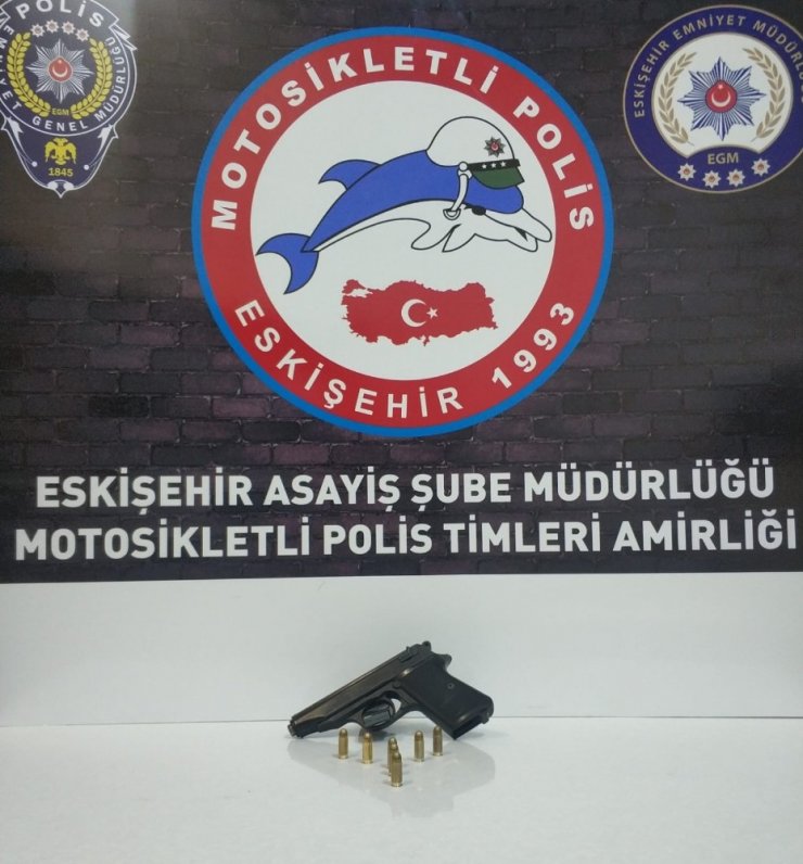 Yunus Timlerinin şüphesi 4 silah ve uyuşturucu maddeyi ortaya çıkardı
