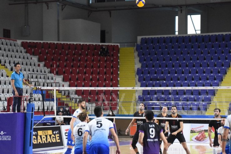 Efeler Ligi: Afyon Belediye Yüntaş: 0 - Galatasaray HDI Sigorta: 3