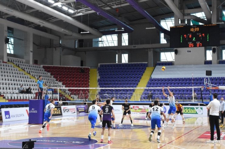 Efeler Ligi: Afyon Belediye Yüntaş: 0 - Galatasaray HDI Sigorta: 3